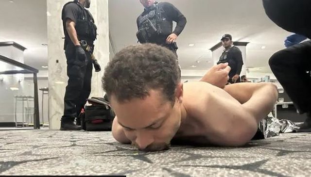 Ky është autori i dyshuar i sulmit në darkën ku ndodhej Donald Trump dhe zyrtarët e Shtëpisë së Bardhë (FOTO)