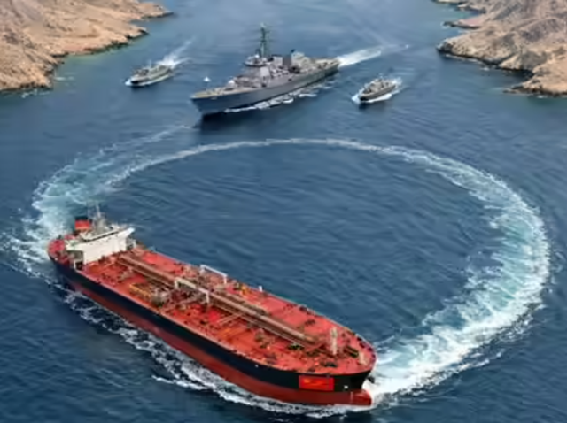 Bllokada amerikane në Hormuz: Tankeri kinez detyrohet të kthehet mbrapsht, asnjë anije nuk thyen rrethimin e SHBA