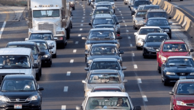 Europa i thotë “lamtumirë” naftës, shqiptarët nuk heqin dorë, 6 nga 10 makina të reja janë “diesel”