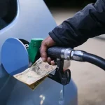 Arritja e armëpushimit mes Iranit dhe SHBA, bie çmimi i naftës