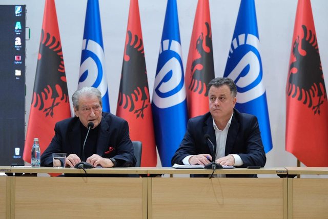 “Nuk jemi përkushtuar sa duhet”, Berisha pranon gabimet dhe porosit demokratët: Edi Rama është në pozitë të vështirë, por po lamë ne…