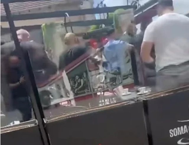 “Ku guxon të merresh me mua”, momenti kur dhunohet zv.ministri i Albin Kurtit!