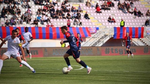 Skandal në Superligë: Dalin parashikimet e basteve, humbasin kryesuesit, tifozët fërshëllejnë skuadrat e tyre