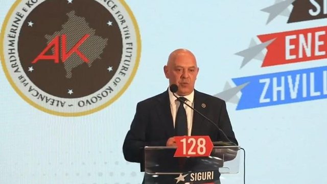 Ardian Gjini merr drejtimin e AAK-së: Historia e Ramush Haradinajt do të shkruhet me shkronja të arta