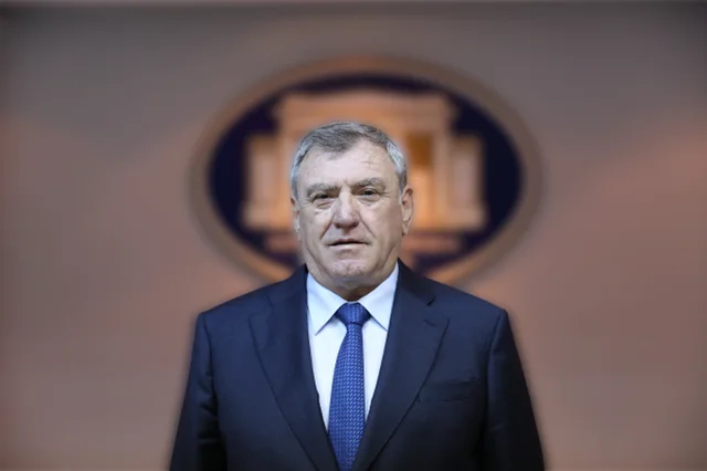 Agron Duka lë të hapur mundësinë për të kandiduar për Bashkinë e Durrësit (por mbetet në dorë të Berishës)