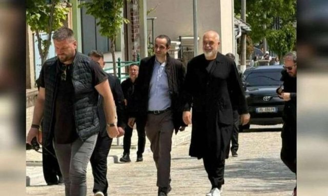 Rama drekon me nipin e Mitsotakis në Derviçan të Dropullit
