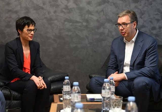 “I duan të keqen Serbisë”/ Vuçiç sulmon Marta Kos: Nuk kemi çfarë të flasim më!