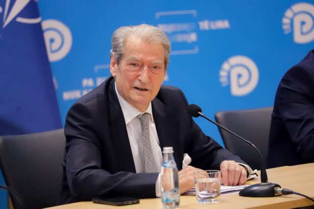 Berisha akuza Ramës: Po fsheh raportin e IBAR!