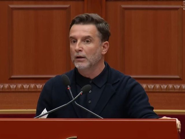 Denoncimi i Erion Braçes: Kontrabandë nafte Shqipëri–Kosovë, janë përfshirë dhe zyrtarë të dy vendeve
