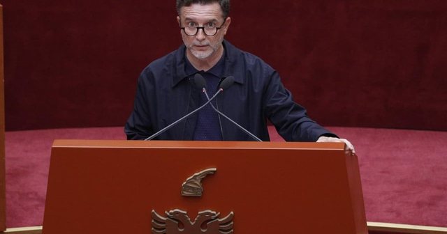 Ministri i Bujqësisë nuk i del prapë për interpelancë Erion Braçes, ia “delegon” Ervin Demos