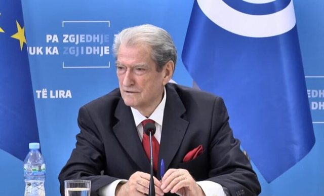 Zgjedhjet në PD/ Skualifikohen Mereme Sela dhe Vladimir Mulaj, Sali Berisha mbetet kandidat i vetëm