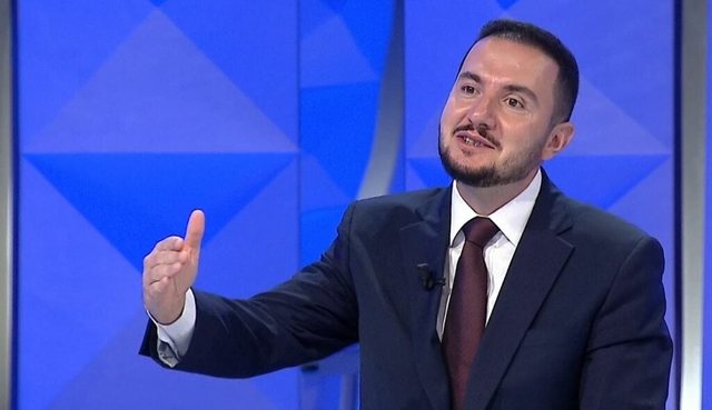 Salianji u përgjigjet akuzave të Berishës: Ti njihesh si mosmirënjohës, Sali “kolltuku” sa herë flet, legenosesh