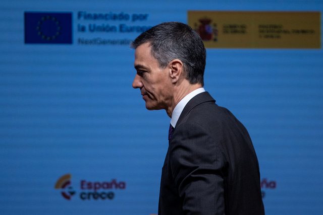 Thellohet skandali i korrupsionit, policia spanjolle “zbarkon” në selinë e partisë së kryeministrit, Pedro Sánchez