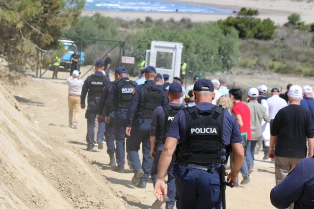 Qytetari i dhunuar gjatë protestës në Zvërnec, Skënder Hita pezullon drejtorin e Policisë së Vlorës