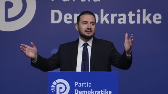 Berisha i vetëm në garë për kryetar të PD-së, Salianji: Humbi edhe kështjellën e fundit, burrërinë! Partia nuk meriton të shuhet…