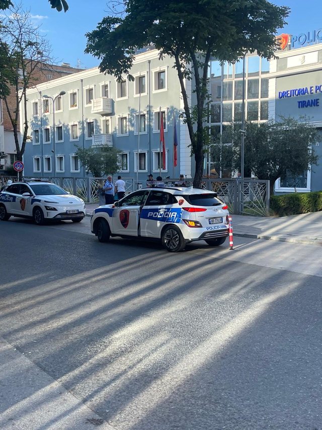 Zjarr në ambientet e Drejtorisë së Policisë së Tiranës