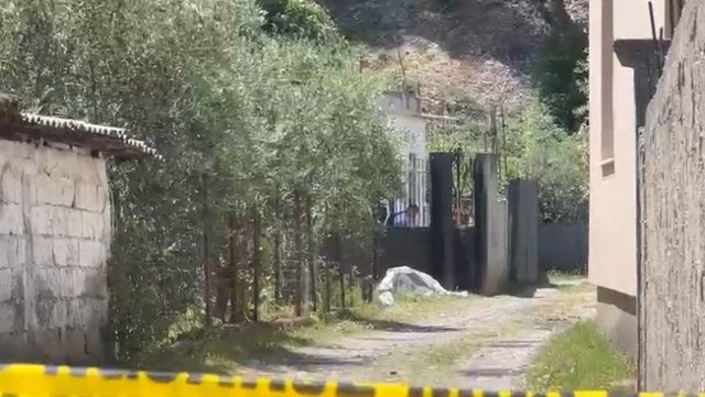 E rëndë në Elbasan, 56-vjeçari i jep fund jetës me armë zjarri
