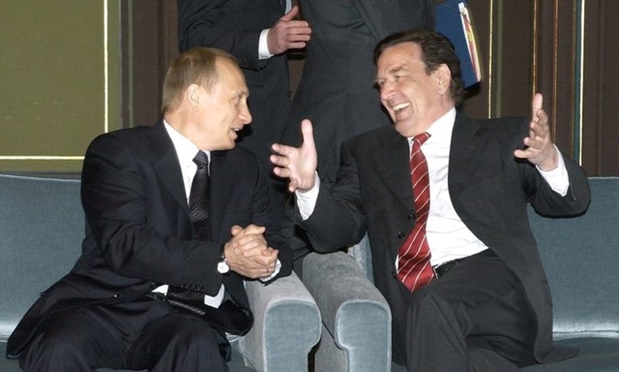 “Nuk është koha për të folur me Putin”, BE kundër emrit të Schroder si negociator