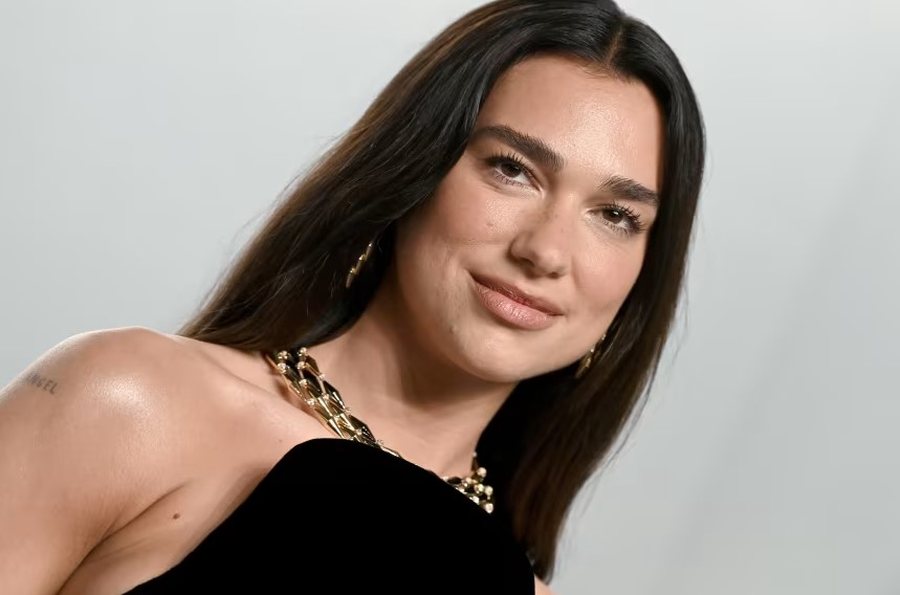 Dua Lipa padit Samsung, kërkon 15 milionë $ dëmshpërblim