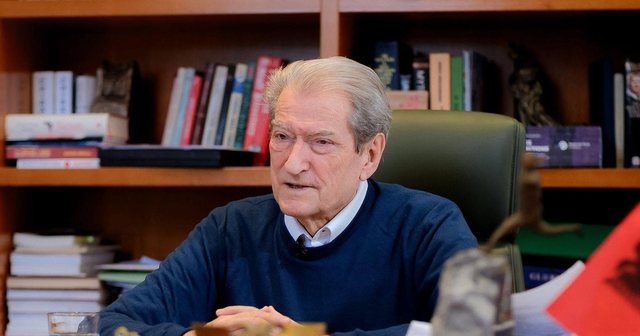 Berisha ndryshon mendim për protestat: E mbështesim këtë lëvizje të fuqishme, s’ju kam kërkuar demokratëve që të mos marrin pjesë në protestë