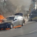 Digjen dy makina në Elbasan, çfarë dyshon policia