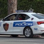 Sulmohet me thikë efektivi i Policisë në Tiranë! (Emrat)
