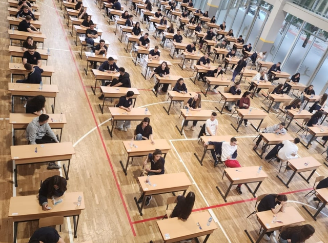 Sot provimi i dytë i Maturës Shtetërore, mbi 26.600 maturantë i nënshtrohen testit të Gjuhës Shqipe dhe Letërsisë