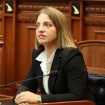 VENDIMI – Deputetja socialiste largohet nga PS: Prej sot jam deputete e pamvarun