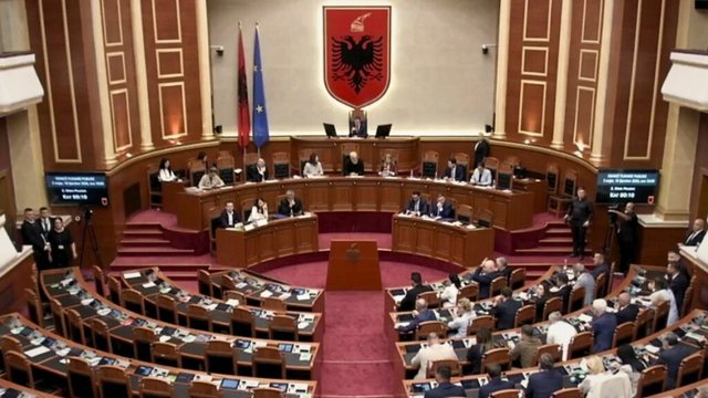 Kuvendi miraton me 84 vota pro amnistinë penale, lirohen menjëherë 466 persona
