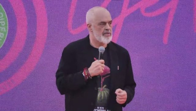 “Kush më quan tradhtar është pa din e iman”, Rama u përgjigjet akuzave nga Shkodra