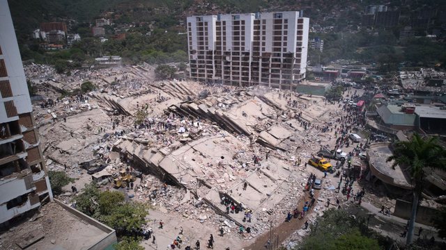 Thellohet tragjedia në Venezuelë/ 920 të vdekur nga tërmetet shkatërrimtare, mbi 51 mijë të zhdukur!