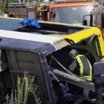 Shoferi pësoi arrest kardiak? Detaje nga aksidenti me një viktimë në autostradën Tiranë-Durrës, barriera çau tejpërtej autobusin