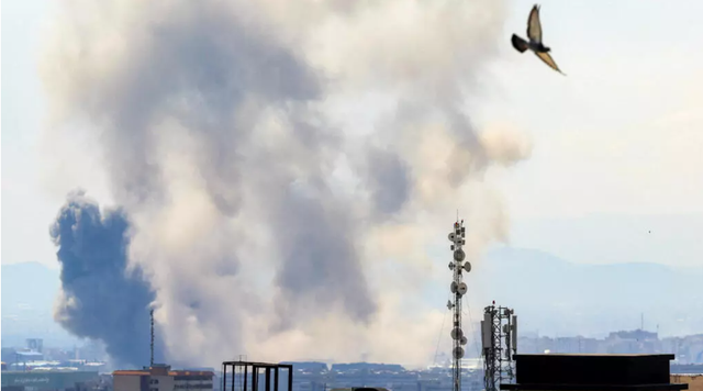 SHBA sulmon Iranin, Teherani përgjigjet me raketa dhe dronë mbi bazat amerikane