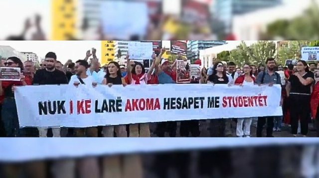 “Nuk i ke larë hesapet me studentët”, nis protesta e 9-të e qytetarëve në Tiranë