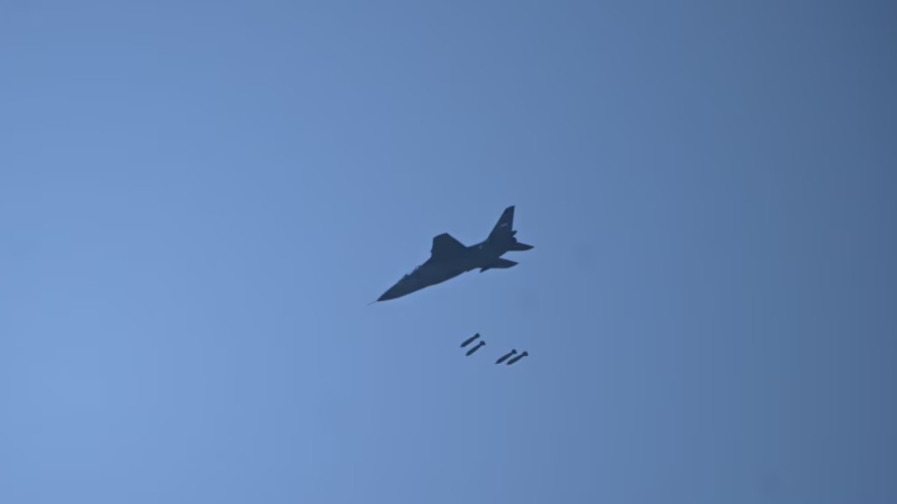 Serbia rrit arsenalin ushtarak, Vuçiç paralajmëron më shumë raketa kineze dhe avionë të rinj luftarakë