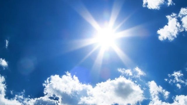 Temperaturat arrijnë deri në 39 gradë, parashikimi i motit për ditën e sotme