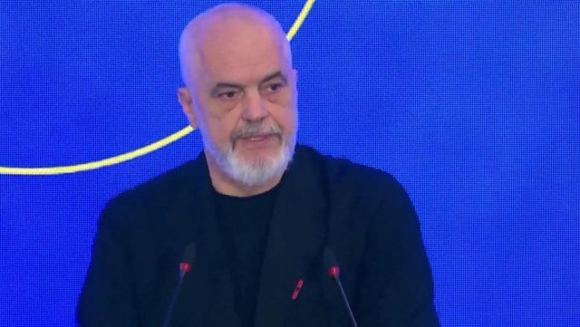 Rama reagon për review-t negative: Turizmi u godit pabesisht në kulmin e sezonit