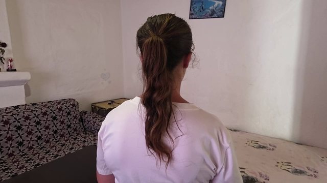 Nëna e 15-vjeçares nga Fieri që shokoi rrjetin: Ajo vuan nga probleme mendore, nuk kemi çfarë të bëjmë. Të na ndihmojë shteti