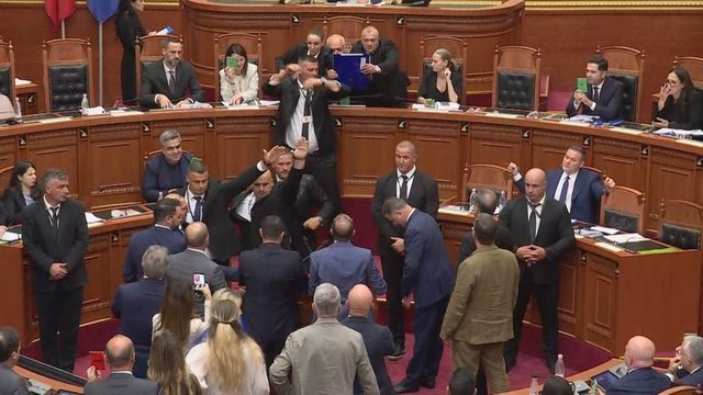 Hodhi ujë drejt Ramës, përjashtohet Gazment Bardhi!
