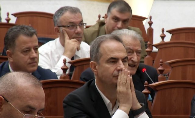 Berisha shpërthen ndaj Ballës: B*ndrra e vërtetë! U shërben karteleve të drogës