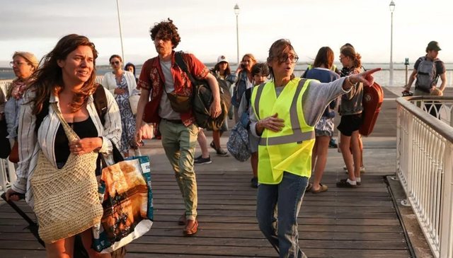 Situatë apokaliptike nga zjarret/ Macron mobilizon ushtrinë, Spanja shpall gjendjen e jashtëzakonshme, më shumë se 220,000 të evakuuar