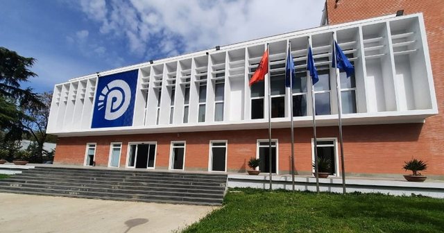 EMRAT: Nga sekretari i Përgjithshëm, tek nënkryetarët – Ja kandidatët për strukturat drejtuese të PD, që pritet të zgjidhen nesër