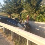 Aksident i rëndë në Cërrik, humbin jetën dy persona. Një prej makinave të aksidentuara “fluturoi” jashtë rruge