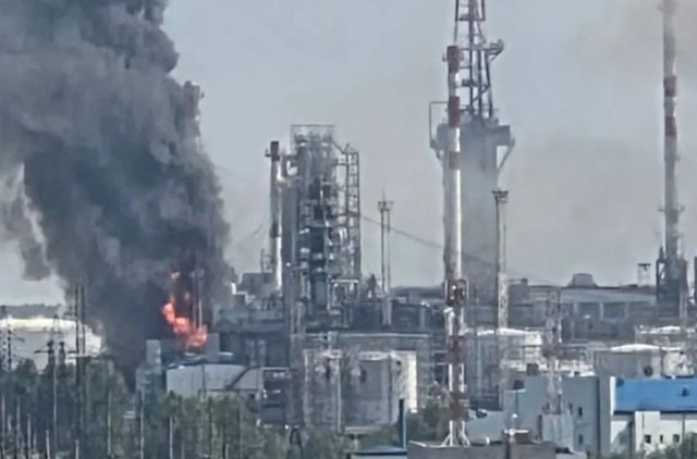 Ukraina godet një nga rafineritë më të mëdha të Rusisë