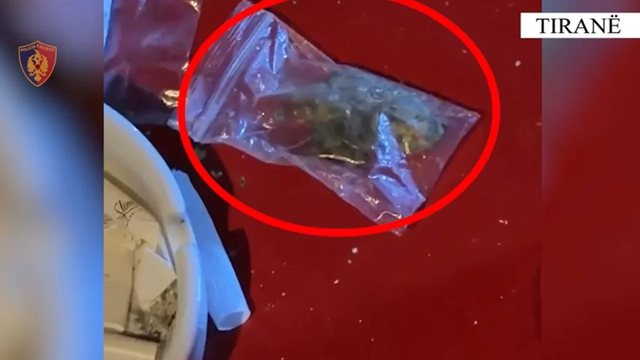 Zbulohet lokali në Tiranë i përshtatur për baste sportive dhe drogë, arrestohen pronari dhe një klient!