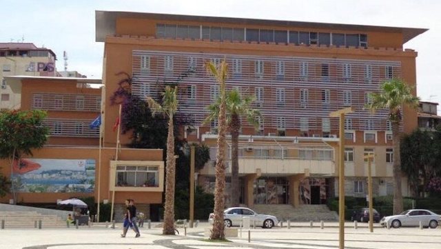 Tjetërsimi i pronave, aksion në Kadastrën e Durrësit: 12 të arrestuar dhe nën hetim