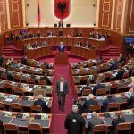 Mos u largoni nga Tirana: Seancë surprizë në Kuvend, pas mbledhjes së Ramës me PS