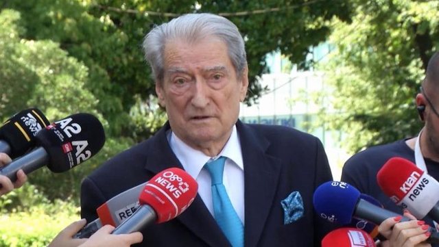 Berisha: Rama erdhi sot në Kuvend vetëm për të ‘varrosur’ reformën territoriale!