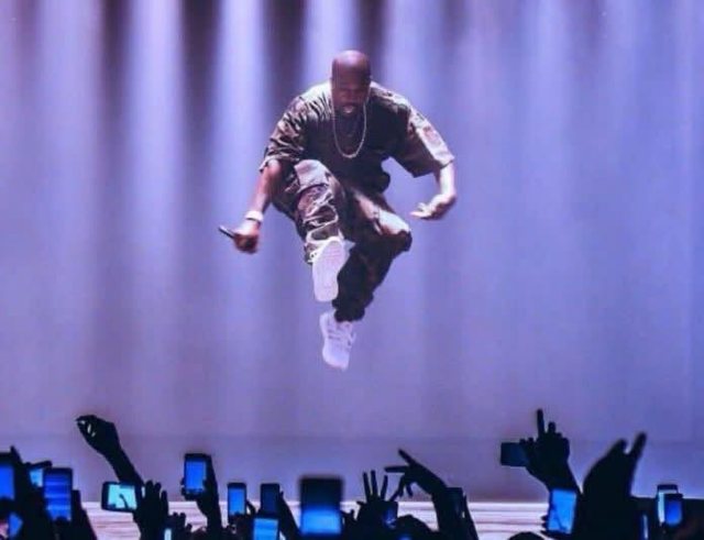 Policia publikon masat për koncertin e Kanye West: Ja rrugët që bllokohen