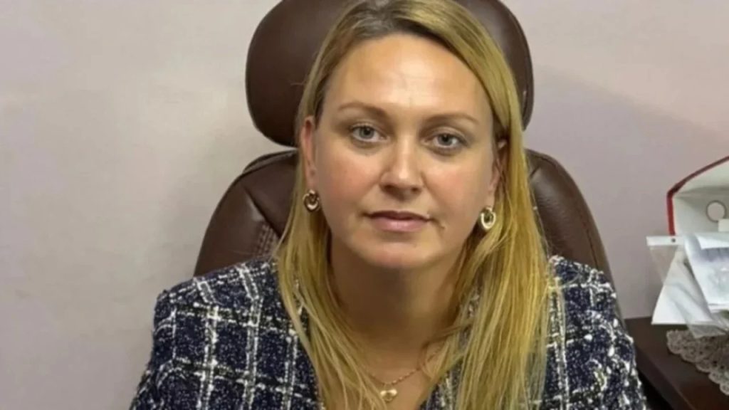 Vjedhja e mbi 700 mijë € në Postën e Durrësit, dëshmia e një prej arkëtareve: Drejtoresha fuste paratë në çantë dhe largohej!